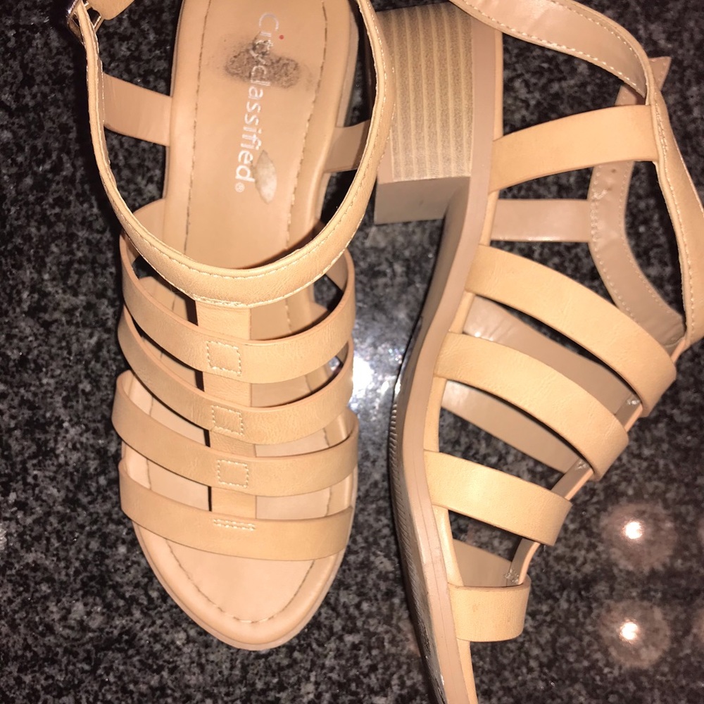 EUC City Classified Sandals